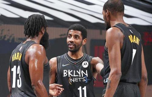 16岁的天空：多特蒙德超新星阿尔伯特本轮青年欧冠集锦（16岁正当红：多特蒙德新星阿尔伯特本轮青年欧冠高光集锦）