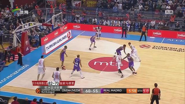 活动组织者：梅西本想走向看台与球迷互动，但被政客拉去拍照（主办方称梅西原本要到看台与球迷互动，却被政客拉去合影）