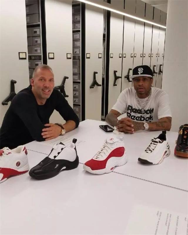 诺伊尔谈续约：取决于我的身体状态，明年3月我会认真考虑（诺伊尔：续约与否看身体情况，明年3月再做慎重决定）