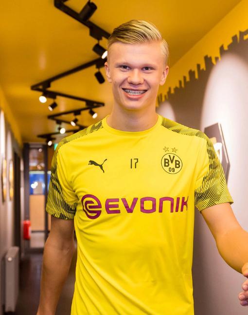 泽林斯基：下一轮踢利物浦必须好好表现，我们要争取进入前八