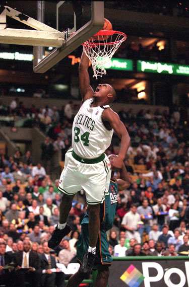 名记：若字母哥缺席四周，他将失去参与赛季末奖项评选的资格（名记：若字母哥伤停四周，将失去赛季末奖项参评资格）